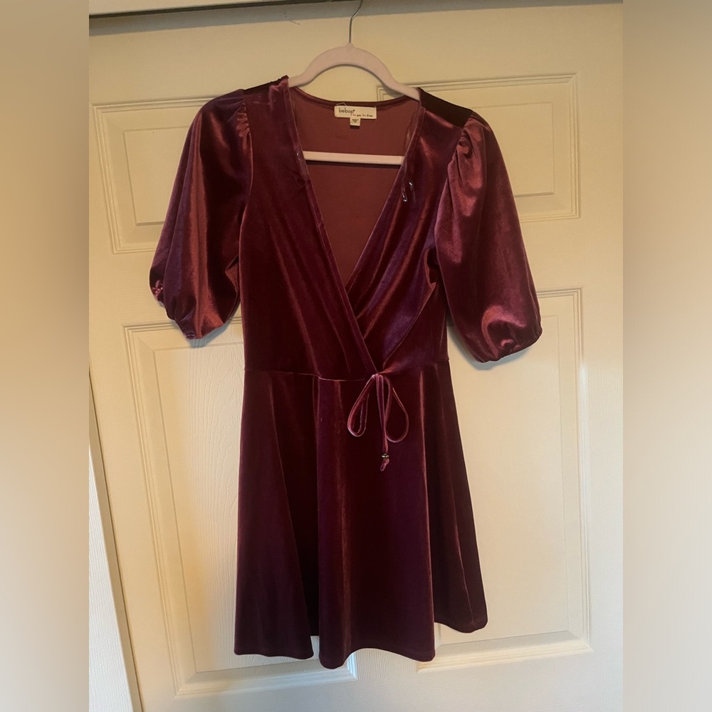 Size small velvet dress with puffy sleeves